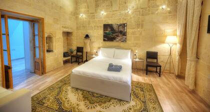Magestic palazzo, jacuzzi on roof terrace GOVAL-3