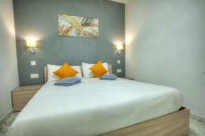 Bügeleisen/Bügelbrett, kostenloses WLAN, Bettwäsche