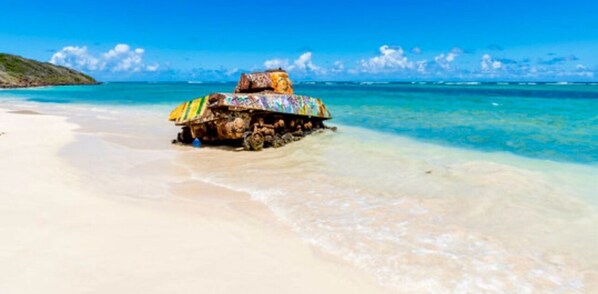 Camastros y toallas de playa