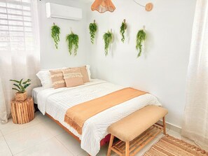 3 bedrooms, iron/ironing board, free WiFi, bed sheets - Beach Luquillo•Yunque Rainforest•Game Room•Eco Beach House•Tours•Bio Bay (Fajardo)