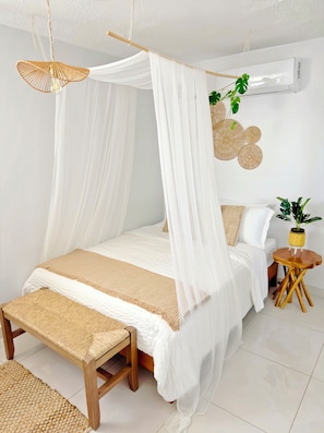 3 bedrooms, iron/ironing board, travel cot, free WiFi