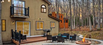 Stylish Renovated Home Open Layout, Coffee Bar + Near Hiking & Waterfalls