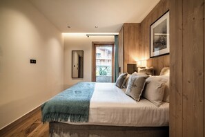 4 dormitorios, tabla de planchar con plancha, wifi y ropa de cama