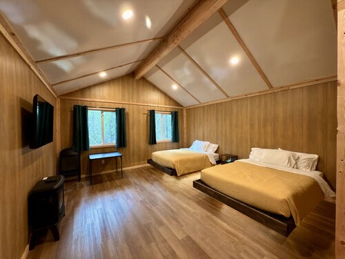 Bear Cabin 5 in Tok Alaska