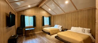 Bear Cabin 5 in Tok Alaska