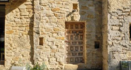 Maison familiale trÚs chaleureuse , rénovée récemment!!