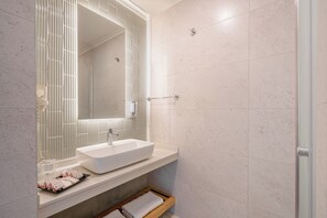 Ảnh chưa phân loại, 3 trong số 55 ảnh, nút