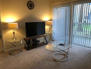 Interior - Central Furnished 2b/2b Apt by the HTX Med Center (Houston)