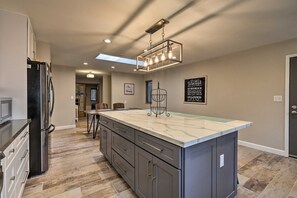 Interior - Troxler Pines Retreat, Arcade/BBQ/Fireplace! (Flagstaff)