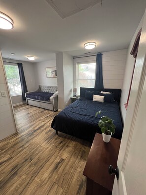 2 Schlafzimmer, Bügeleisen/Bügelbrett, WLAN, Bettwäsche