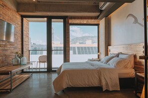 Premium bedding, down comforters, in-room safe, individually decorated - 3450 Living (Medellín)