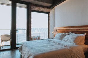Comfort Studio, City View | Premium bedding, down comforters, in-room safe, individually decorated - 3450 Living (Medellín)