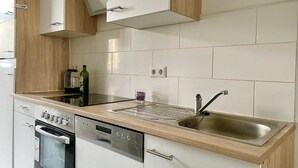 Unclassified image, 2 of 14, button - Bright & Cozy Apartment in City Center Vienna (Wien)