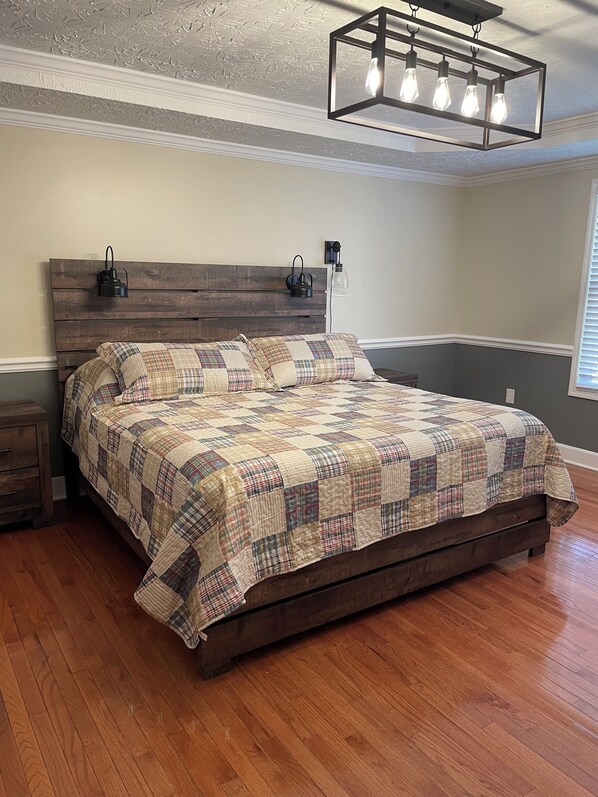 3 bedrooms, iron/ironing board, free WiFi, bed sheets