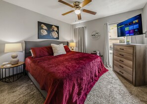 3 habitaciones, tabla de planchar con plancha, wifi y ropa de cama 