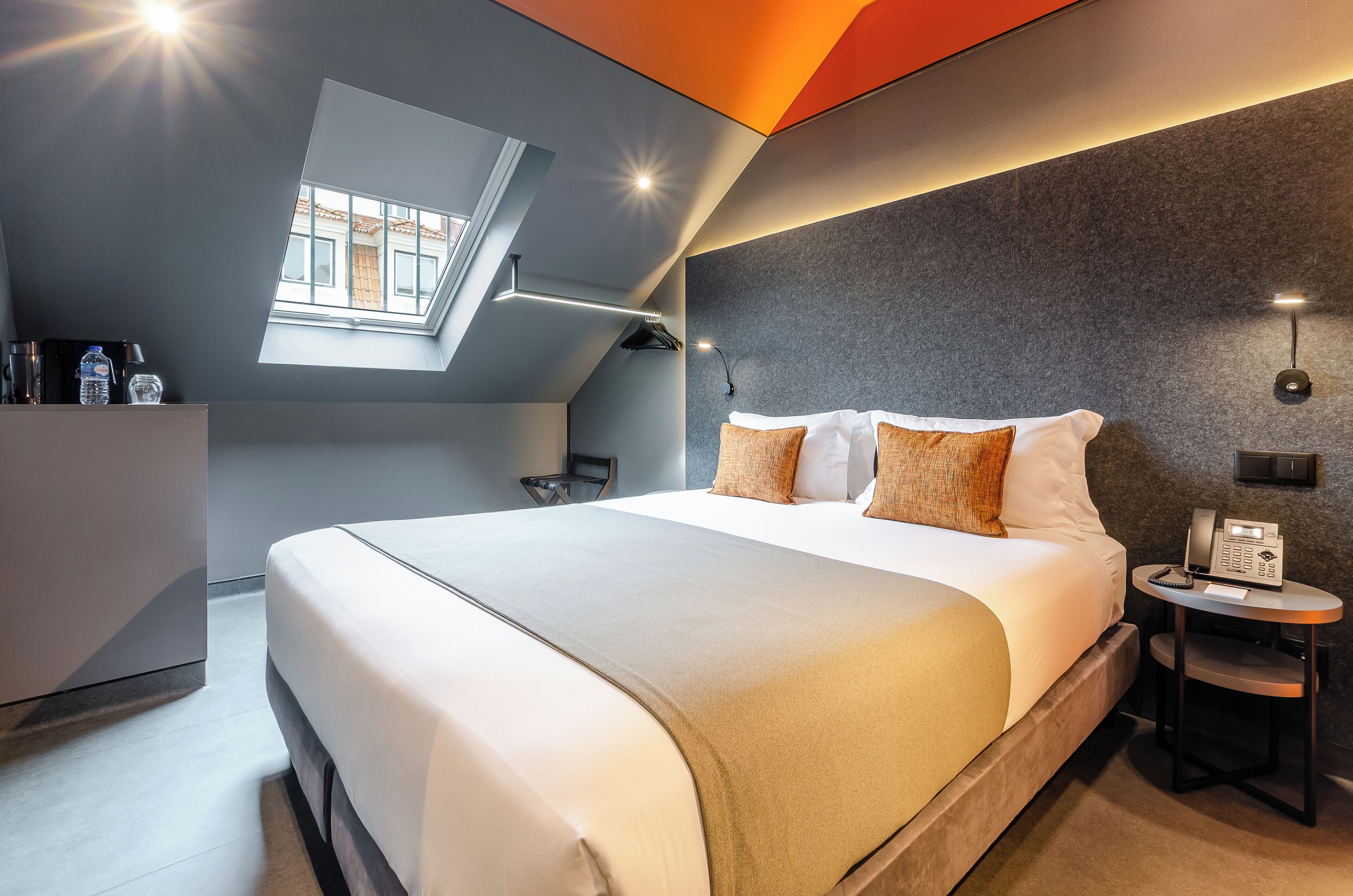 Habitación estándar con 1 cama matrimonial o 2 individuales | Caja de seguridad en la habitación, insonorización y wifi gratis 