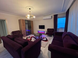 Condo, 1 Bedroom, Sea View | Living area - VIP Suit Apart Sinop (Sinop)