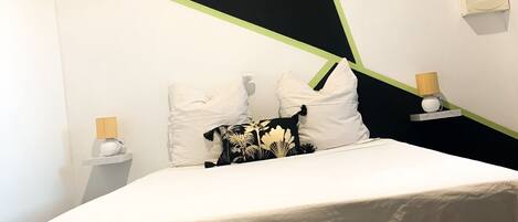 1 chambre, fer et planche à repasser, Wi-Fi, draps fournis