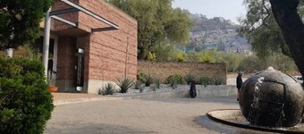 House in Club de Golf, an oasis 10 minutes away from the city