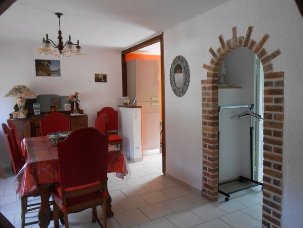 Dining - Gite halia route de beauval (Seigy)