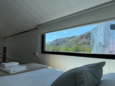 Comfortable and Practical Eco TinyHouse Modern with mountain view