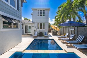 Outdoor pool, a heated pool