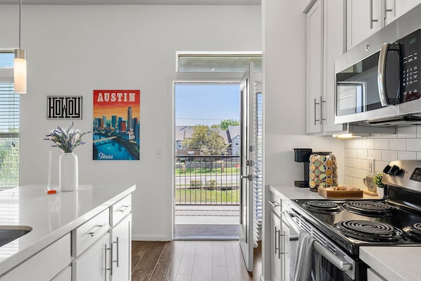 Fridge, microwave, oven, stovetop