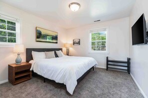 7 Schlafzimmer, Bügeleisen/Bügelbrett, kostenloses WLAN, Bettwäsche