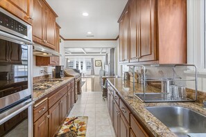 Microwave, oven, stovetop, dishwasher