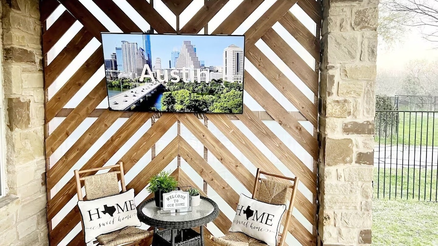 Austin Charm Home by The Key Rentals