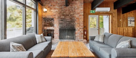 Classic Chalet, Balcony | Living area