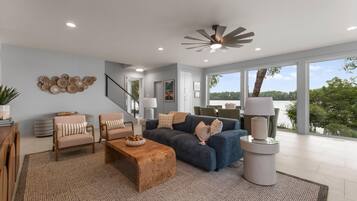 House, Multiple Beds (Stone Point Overlook) | Living area