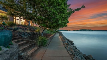 House, Multiple Beds (Stone Point Overlook) | Property grounds