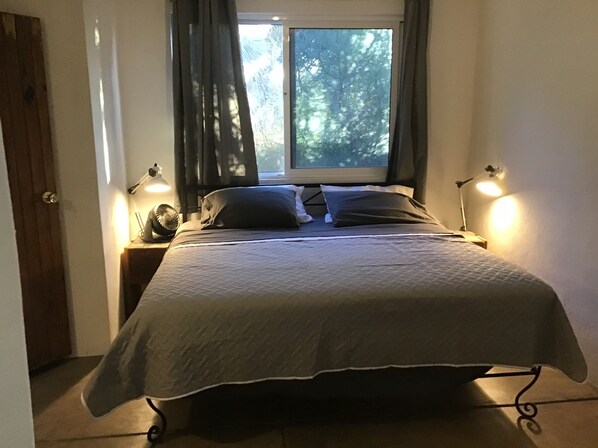 1 bedroom, bed sheets