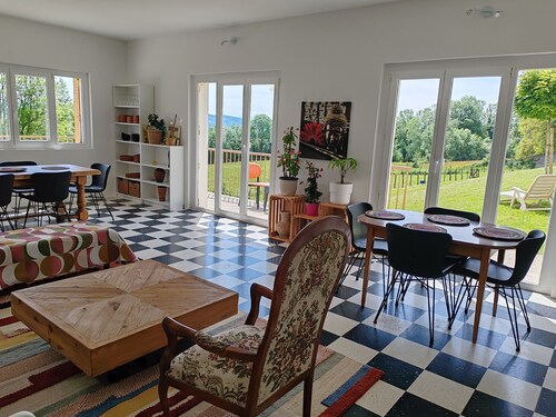 Room with magnificent view - Breakfast included. Table d'hôte on request