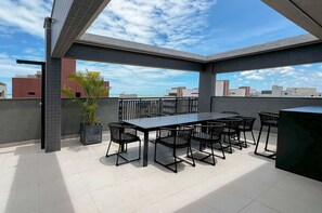 Eenvoudige studio | Buiten dineren