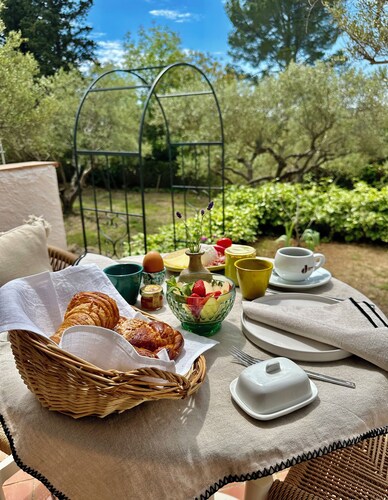 Our Cottage at LesPervenches-Provence is the perfect Provencial getaway.