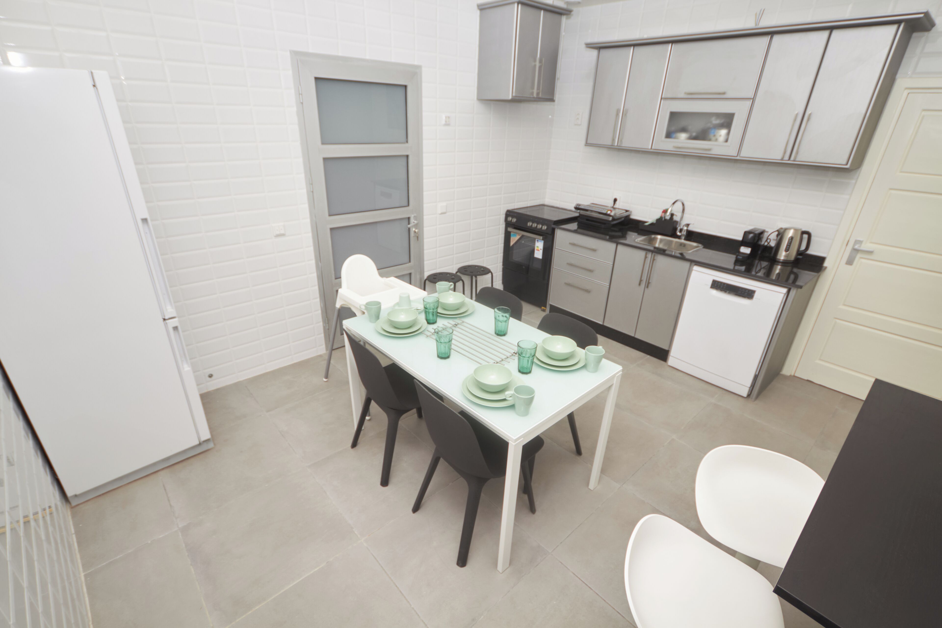 Appartement Luxe, balcon, vue montagne | 2 chambres, coffres-forts dans les chambres, rideaux occultants