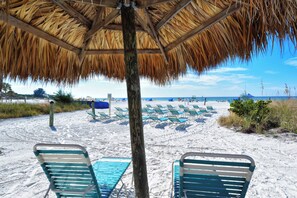 Beach nearby, sun loungers, beach towels