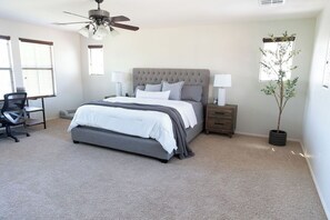 3 bedrooms, iron/ironing board, free WiFi, bed sheets - Charming Gilbert Home in Peaceful, Prime Location. (Gilbert)