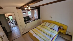 2 bedrooms, free WiFi, bed sheets