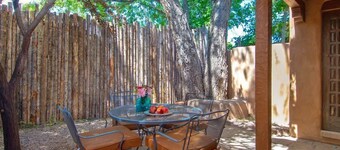 Santa Fe Retreat Just Steps from Downtown