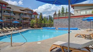 Unclassified image, 4 of 27, button - Grizzly Lodge 101 (Canmore)