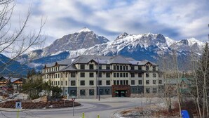 Unclassified image, 3 of 27, button - Grizzly Lodge 101 (Canmore)