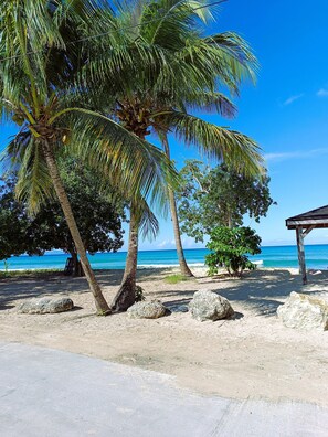 Beach - belle créole  (Anse-Bertrand)
