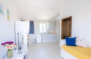 1 bedroom, internet, bed sheets