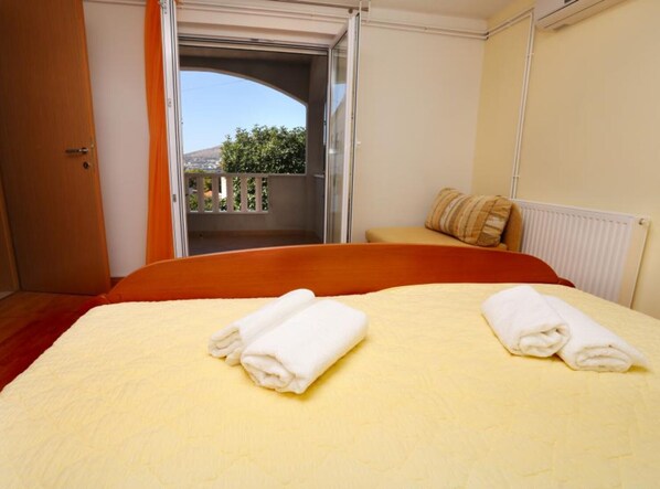 1 chambre, accès Internet, draps fournis
