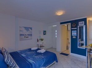 Internet, bed sheets - Sunset Tides Apartments/Terrace & Sea View- Studio (Korcula)