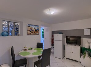 Dining - Sunset Tides Apartments/Terrace/SeaView- 1Bedroom (Korcula)