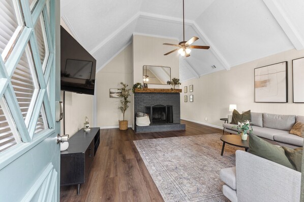 Téléviseur connecté, foyer